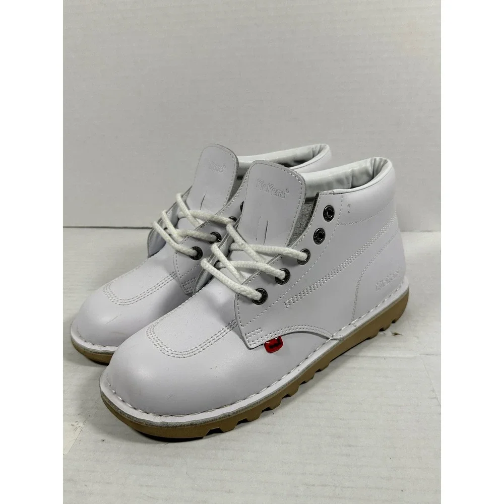 Kickers kick hi